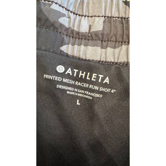 ATHLETA PRINTED MESH RACER RUN SHORT 4” black camo size large - Picture 7 of 14